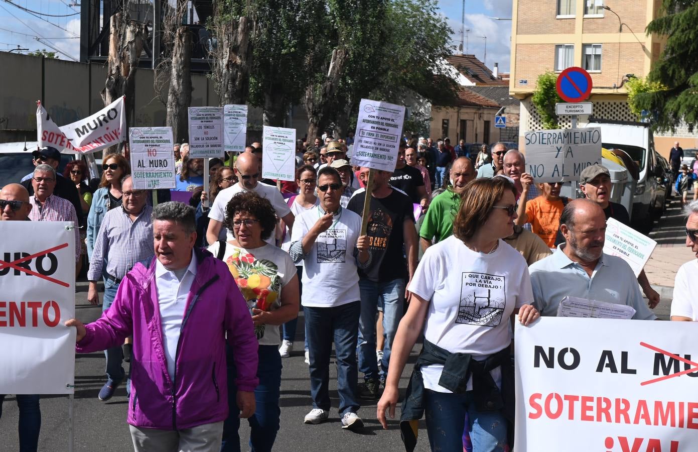 Fotos: Marcha en Valladolid para reclamar el soterramiento