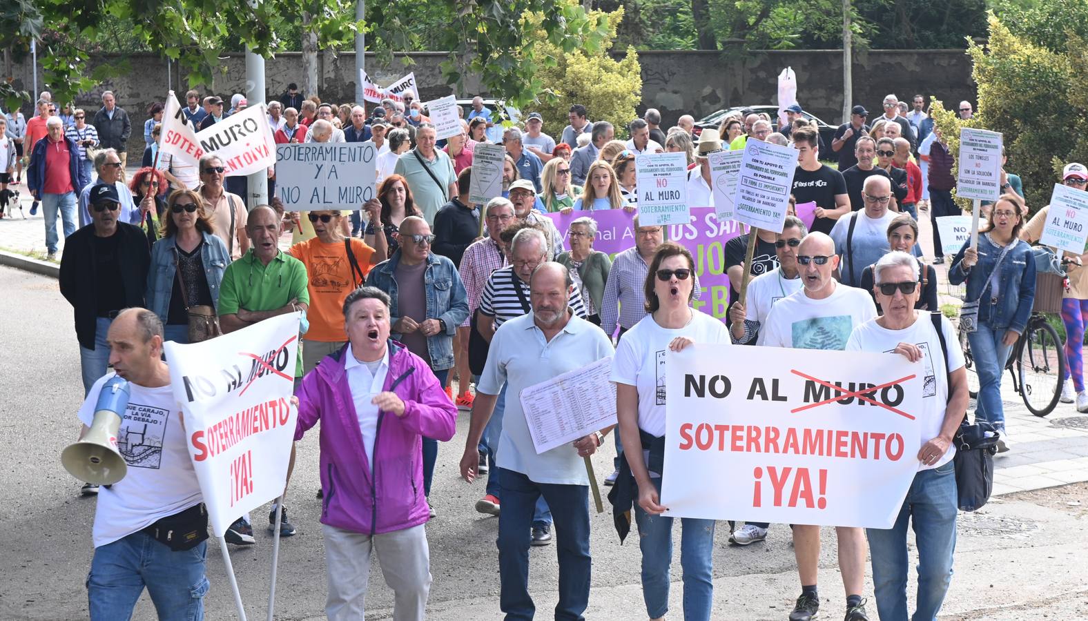 Fotos: Marcha en Valladolid para reclamar el soterramiento