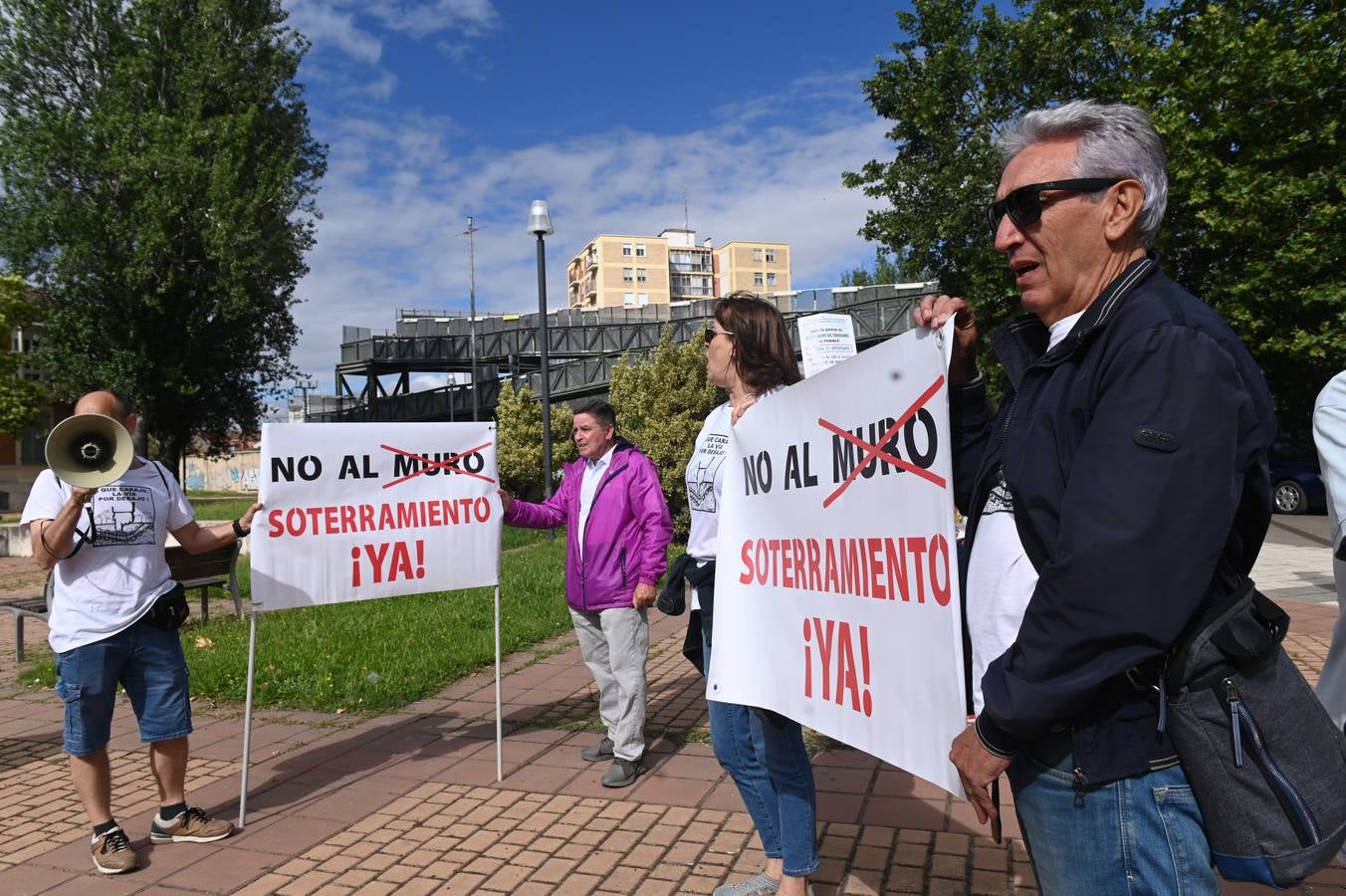 Fotos: Marcha en Valladolid para reclamar el soterramiento