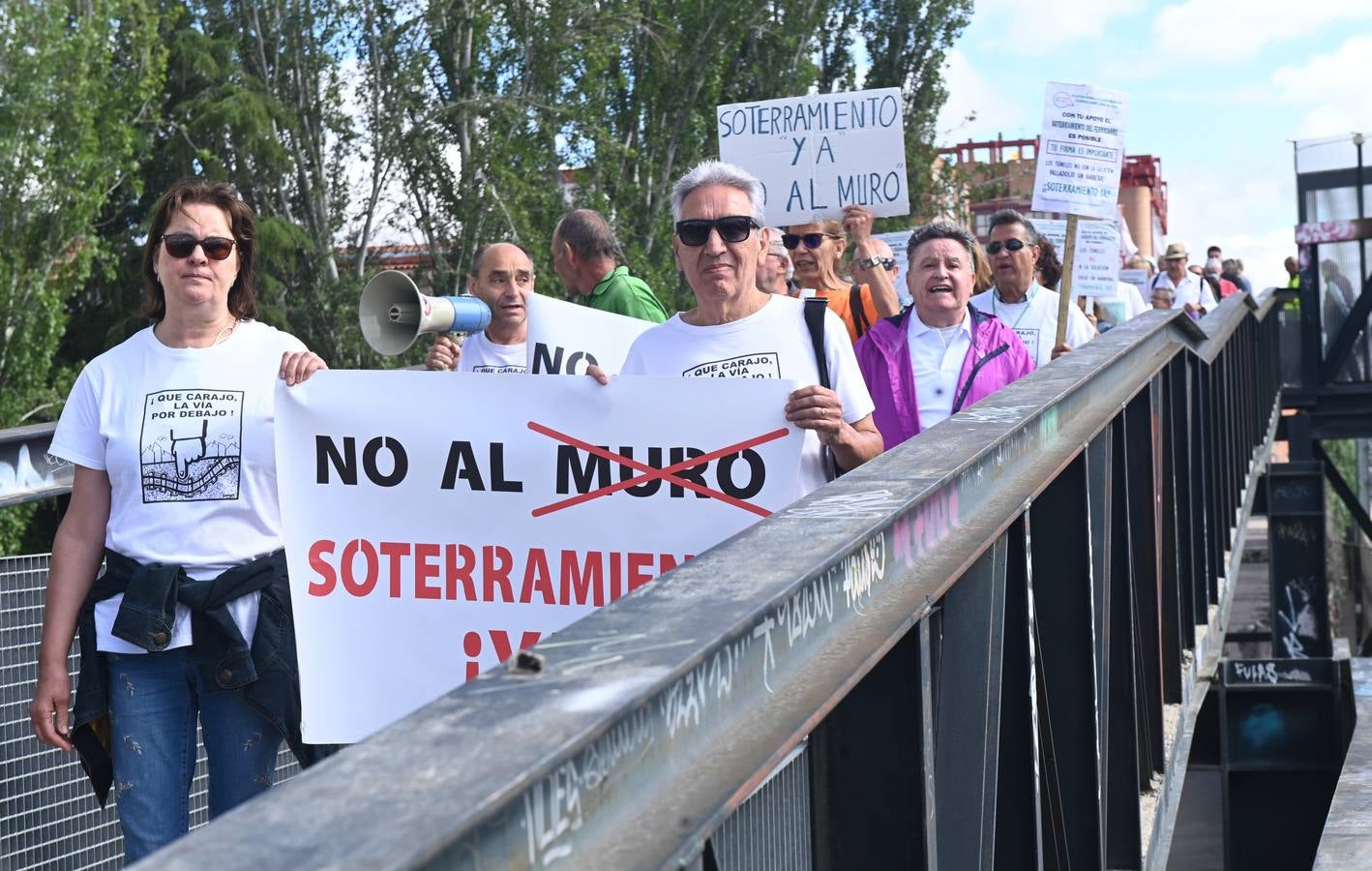 Fotos: Marcha en Valladolid para reclamar el soterramiento