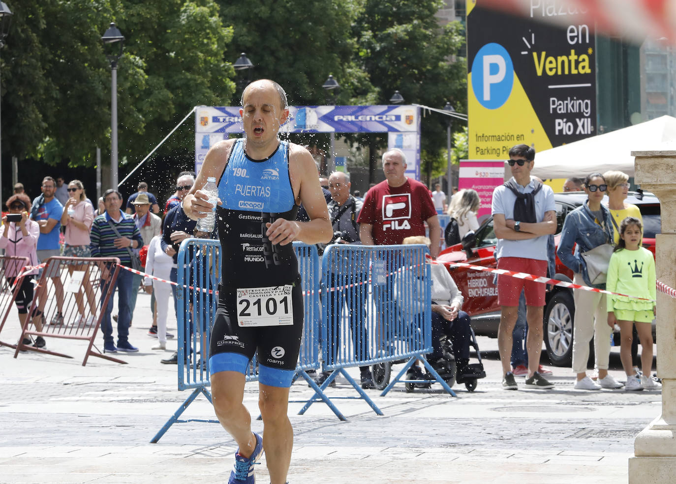 La prueba contó con la participación de 127 triatletas en el popular circuito urbano