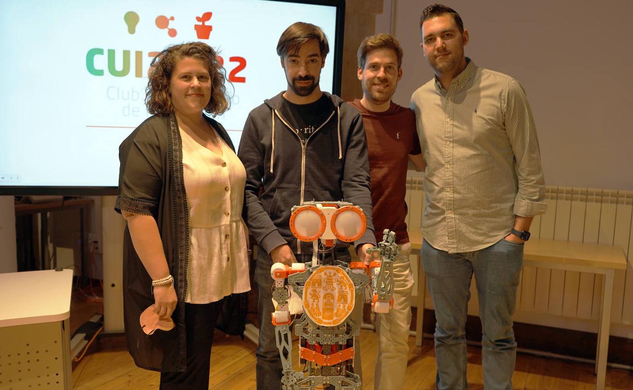 El equipo que ha diseñado el CoCoBot. 