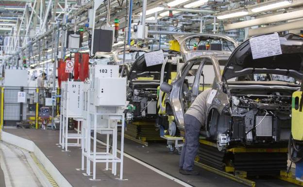 Fabricación en la cadena de Montaje de Renault en Valladolid.
