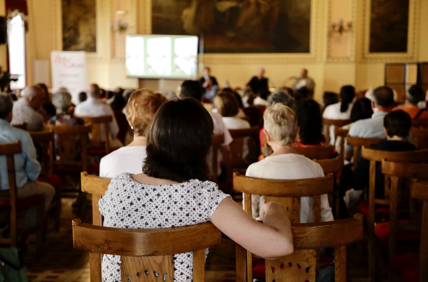 Fotos: Emilio del Río vuelve a encantar al público del Aula de Cultura