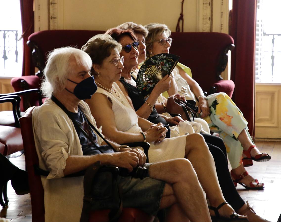 Fotos: Emilio del Río vuelve a encantar al público del Aula de Cultura