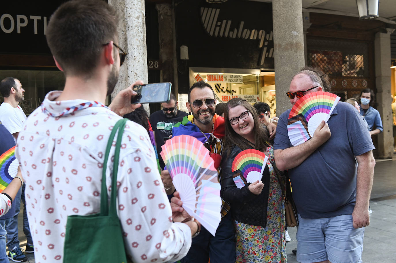Fotos: Manifestación del Orgullo LGTBI en V