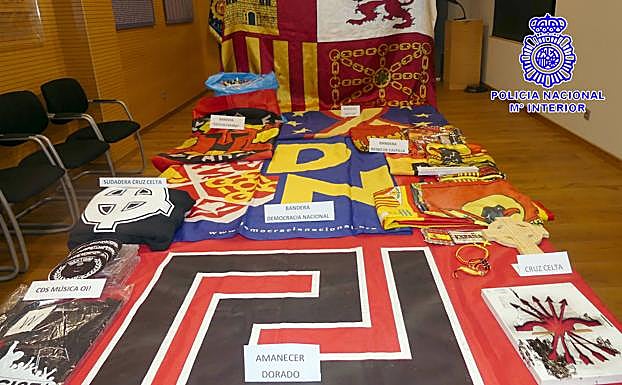 Material robado a Democracia Nacional intervenido al detenido. 