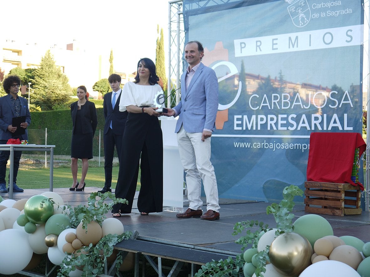 Foto de familia de los premiados. 