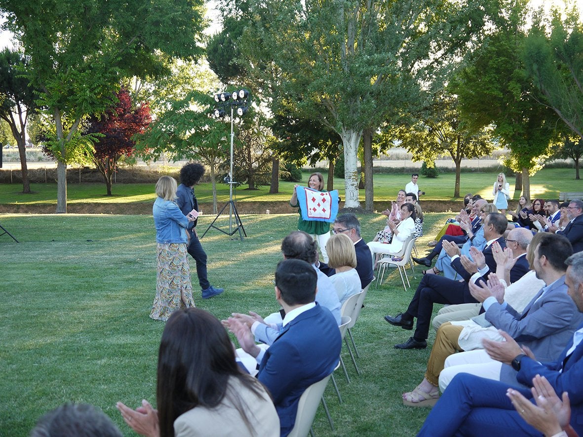 Foto de familia de los premiados. 