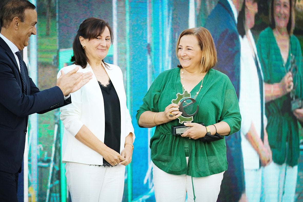 Foto de familia de los premiados. 