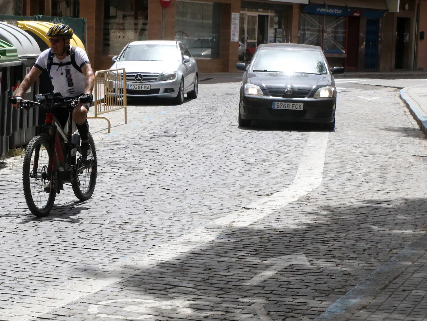 Carril bici de Segovia en el barrio de Santa Eulalia.