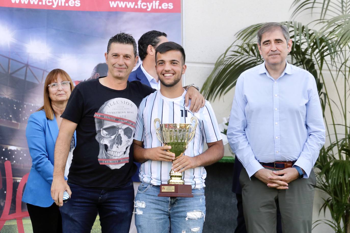 Fotos: Gala de entrega de los premios de la Delegación Provincial de Fútbol (1/5)