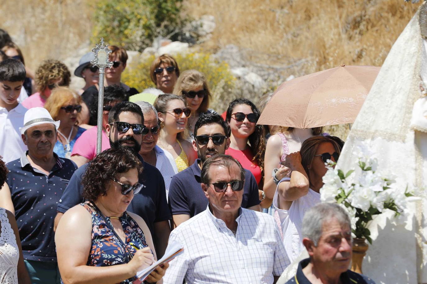 Un momento de la romería haia la ermita.