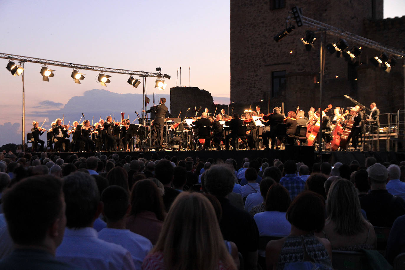 Pedraza, durante la primera noche del concierto de las velas de 2022.