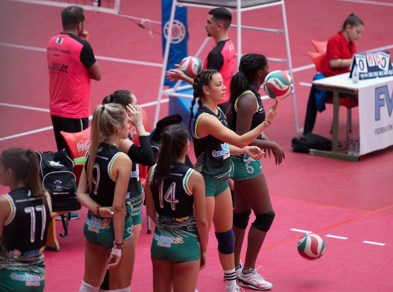 Fotos: Campeonato de selecciones autonómicas infantil y cadete de Voley