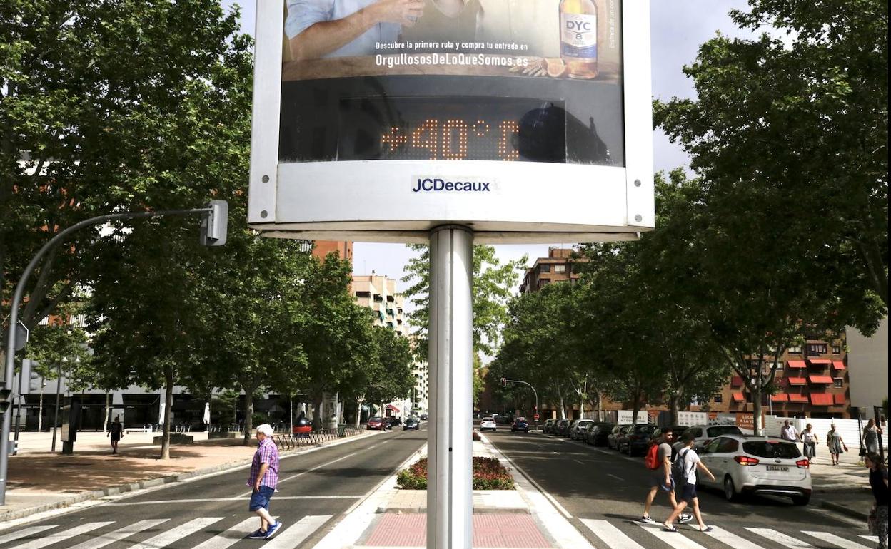 Los termómetros de Valladolid marcan 40 grados durante la ola de calor de junio. 