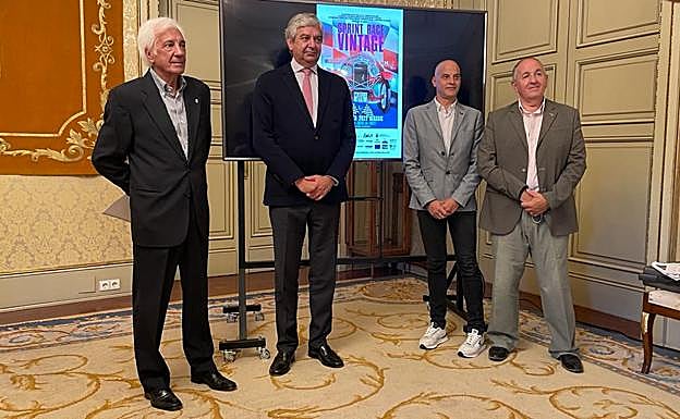 Participantes en la presetación del evento.