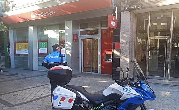 Detenida por robar una cartera en Madrid e intentar sacar 2.500 euros con el DNI en Valladolid