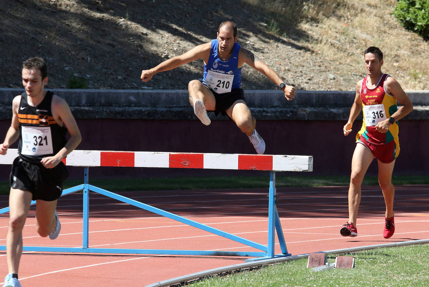 Jornada de atletismo en Segovia.