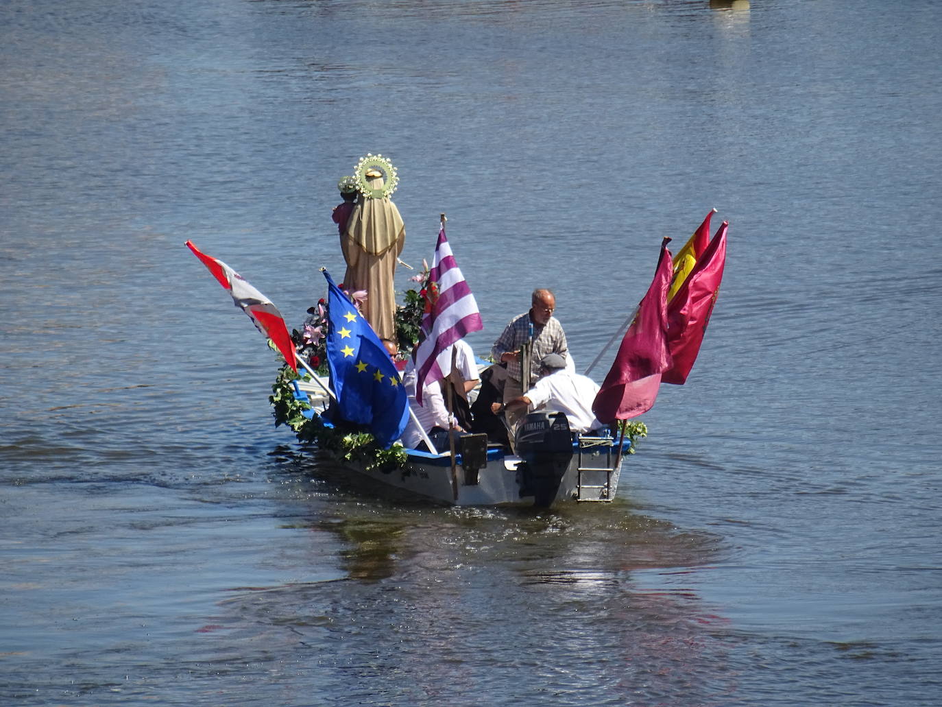 Fotos: XXIII procesión fluvial de la Virgen del Carmen en Valladolid