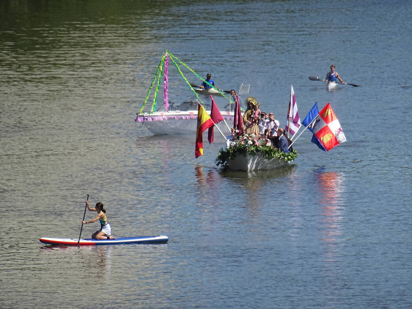 Fotos: XXIII procesión fluvial de la Virgen del Carmen en Valladolid