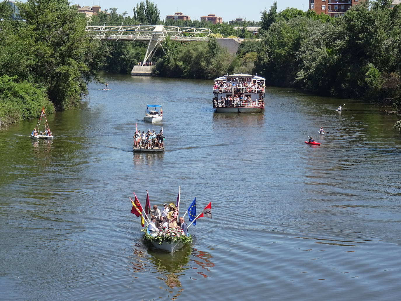 Fotos: XXIII procesión fluvial de la Virgen del Carmen en Valladolid