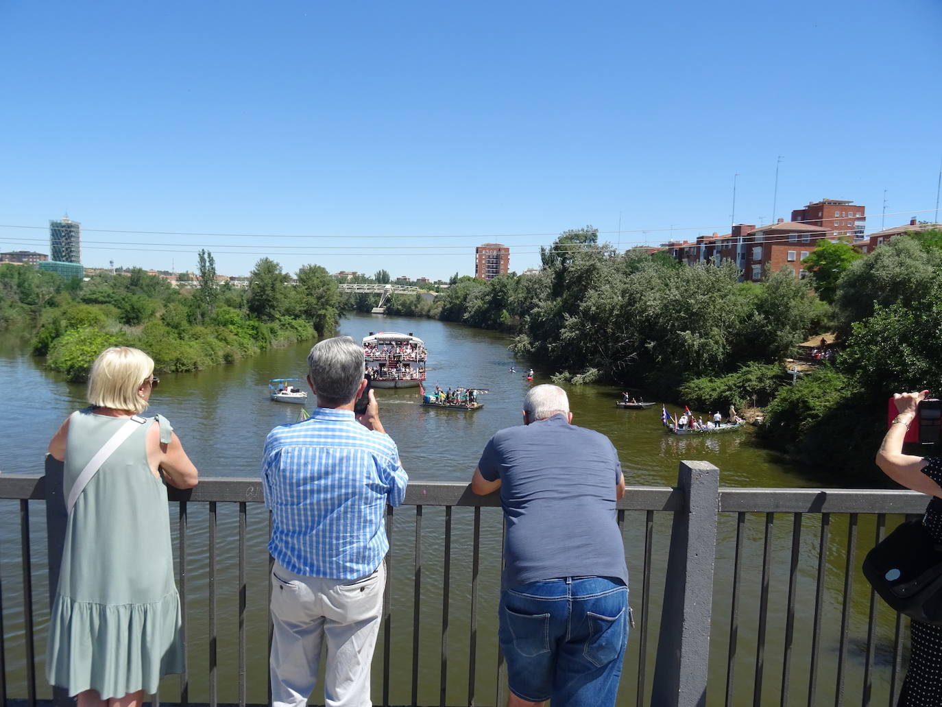 Fotos: XXIII procesión fluvial de la Virgen del Carmen en Valladolid