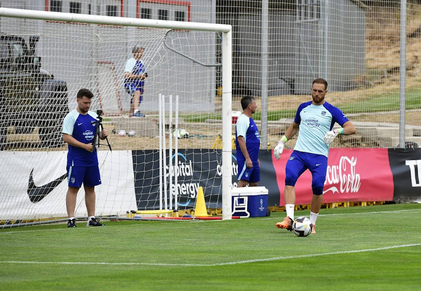 Primer entrenamiento del Atletico de Madrid en San Rafael. 