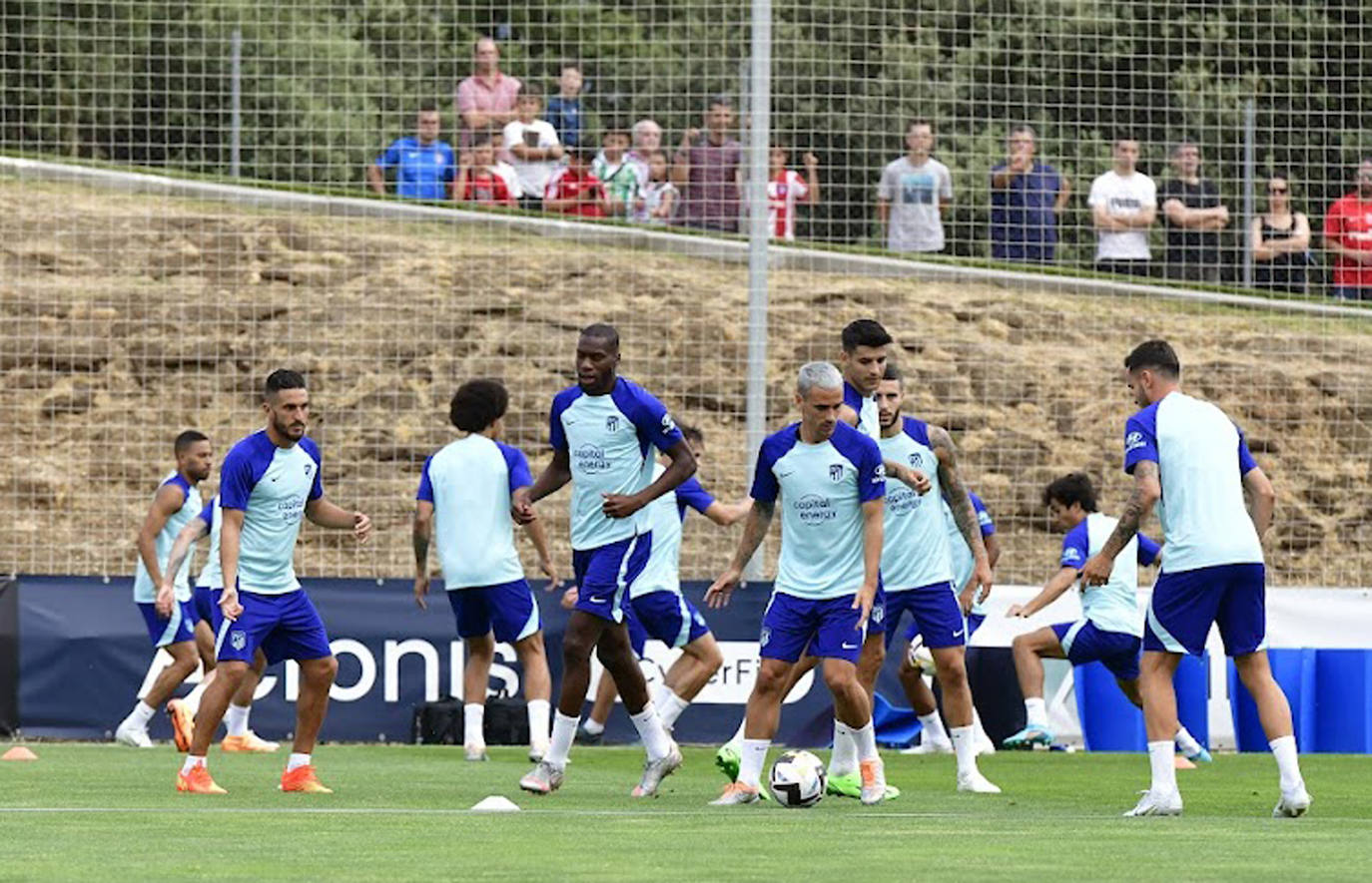 Primer entrenamiento del Atletico de Madrid en San Rafael. 