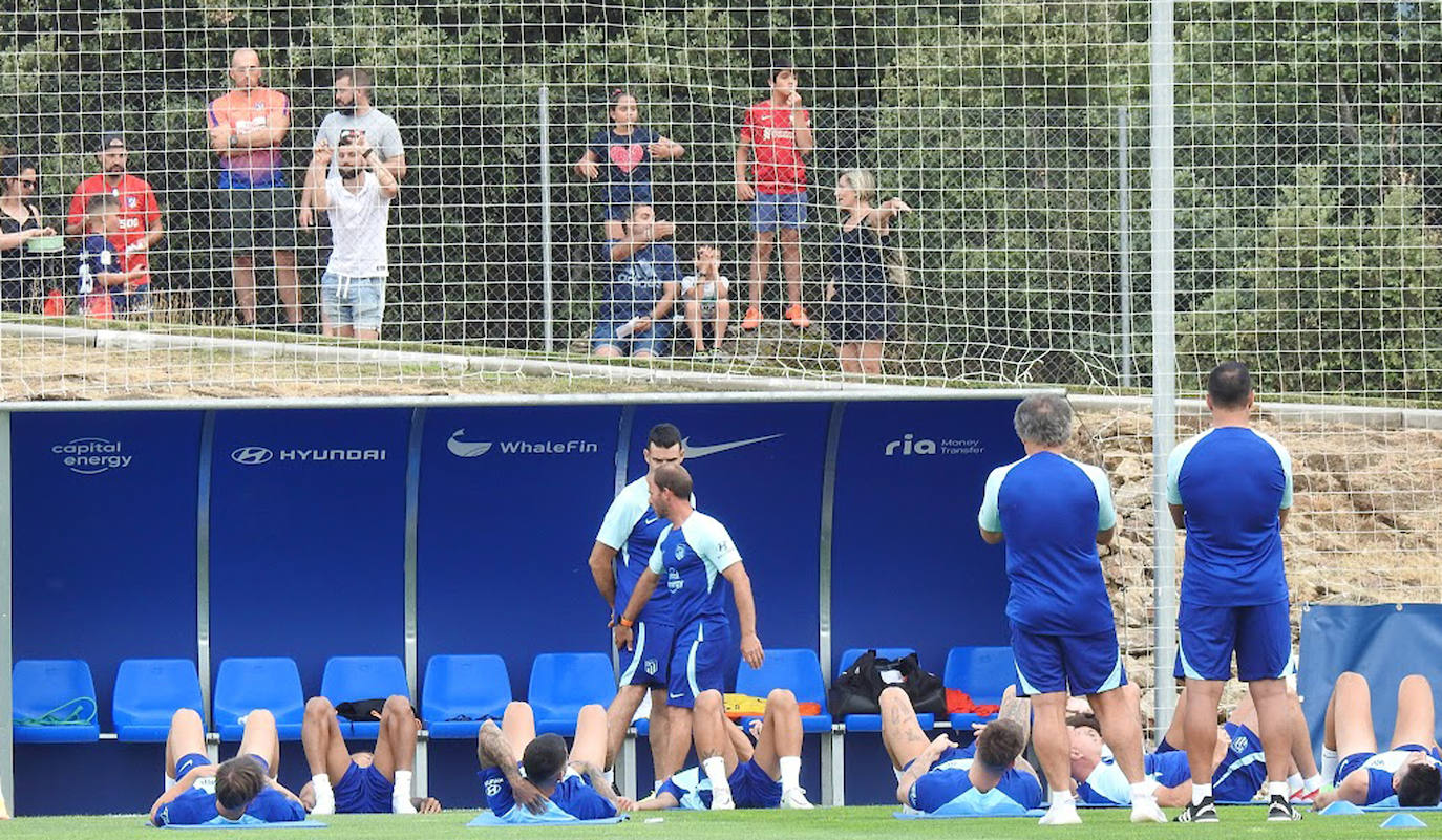 Primer entrenamiento del Atletico de Madrid en San Rafael. 