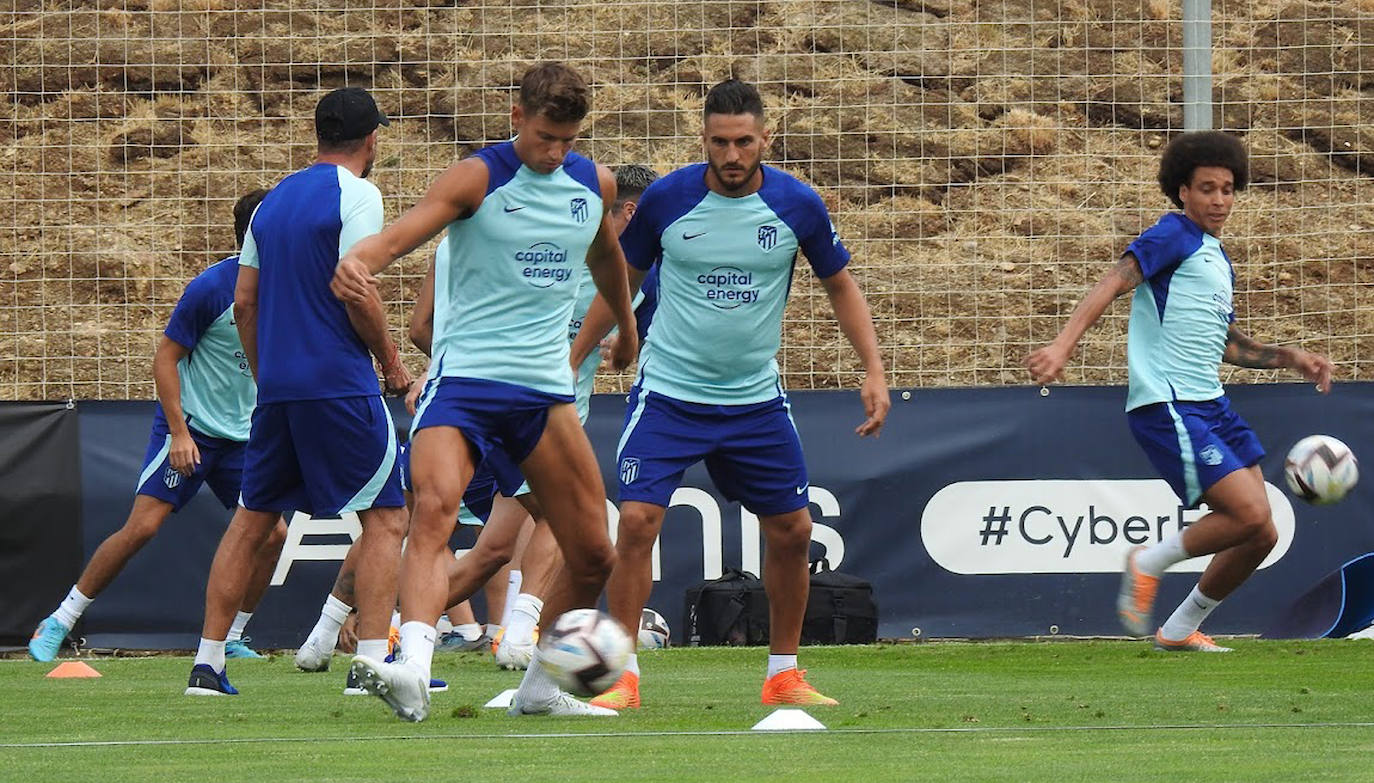 Primer entrenamiento del Atletico de Madrid en San Rafael. 