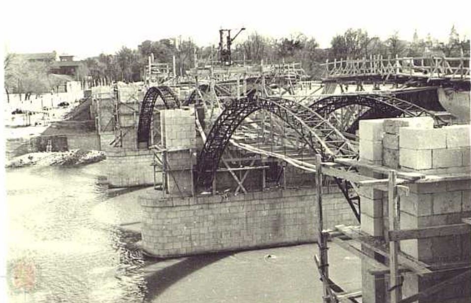 Fotos: La construcción del tercer paso sobre el Pisuerga (1953-1960)