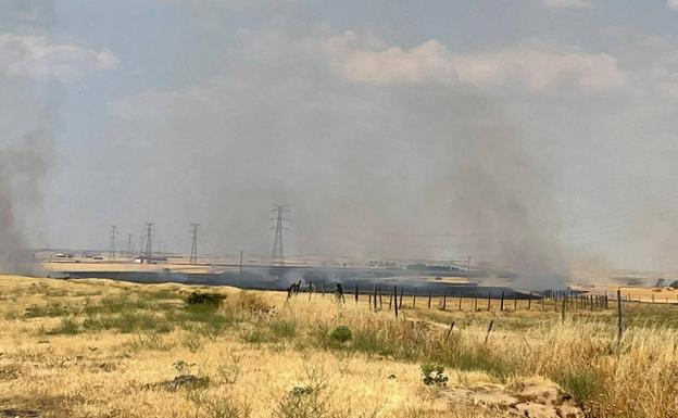 Incendio en Abades a primera hora de la tarde de este martes.