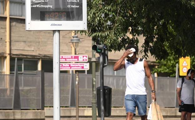 El mercurio marca 42 grados, este jueves en la capital. 