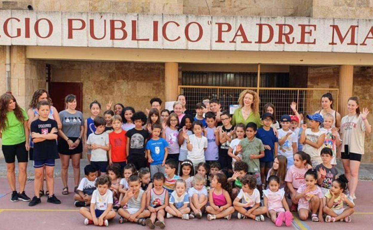 Niños participantes en una ludoteca.