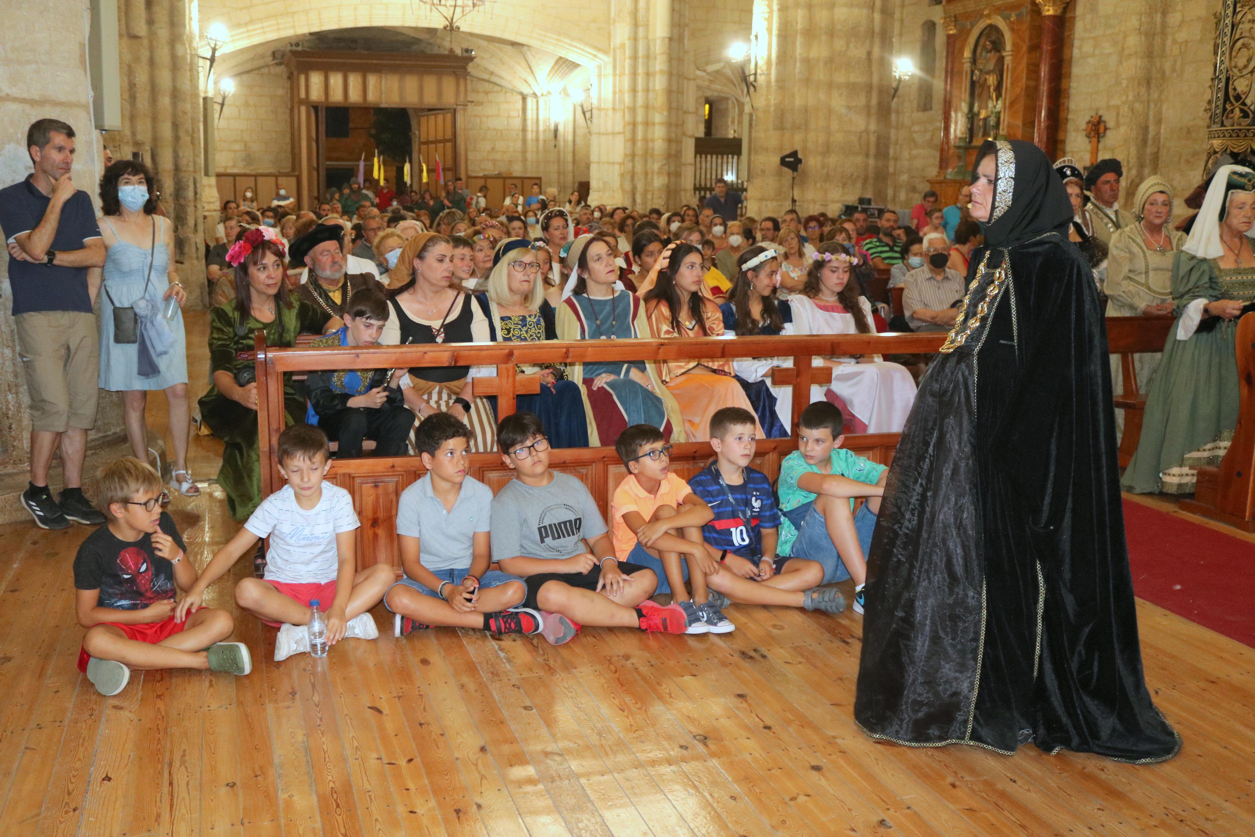 Torquemada recrea su historia con la representación del nacimiento de la infanta Catalina
