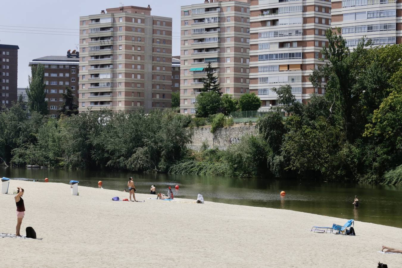 Fotos: El agua del Pisuerga en las Moreras, no apta para el baño