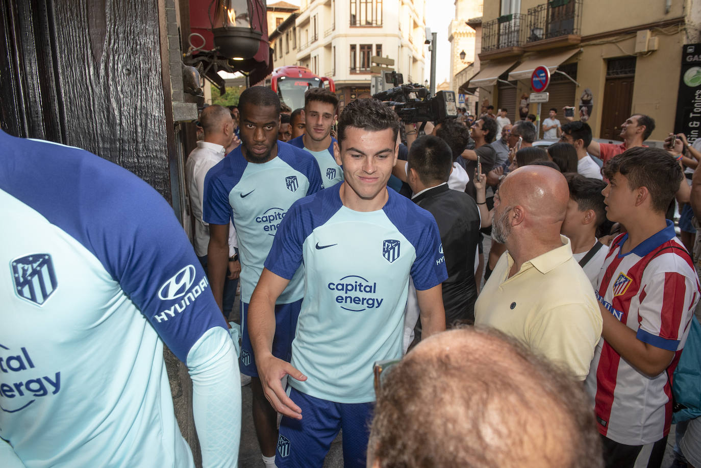 Llegada del Atlético de Madrid a Segovia.