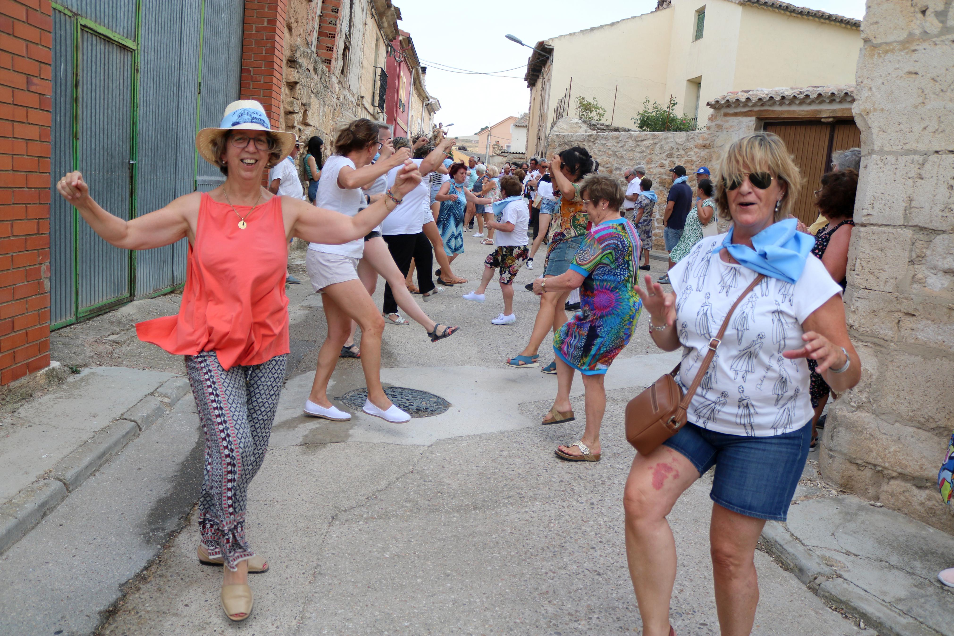 Las danzas son una de las señas de identidad de las fiestas de Villahán