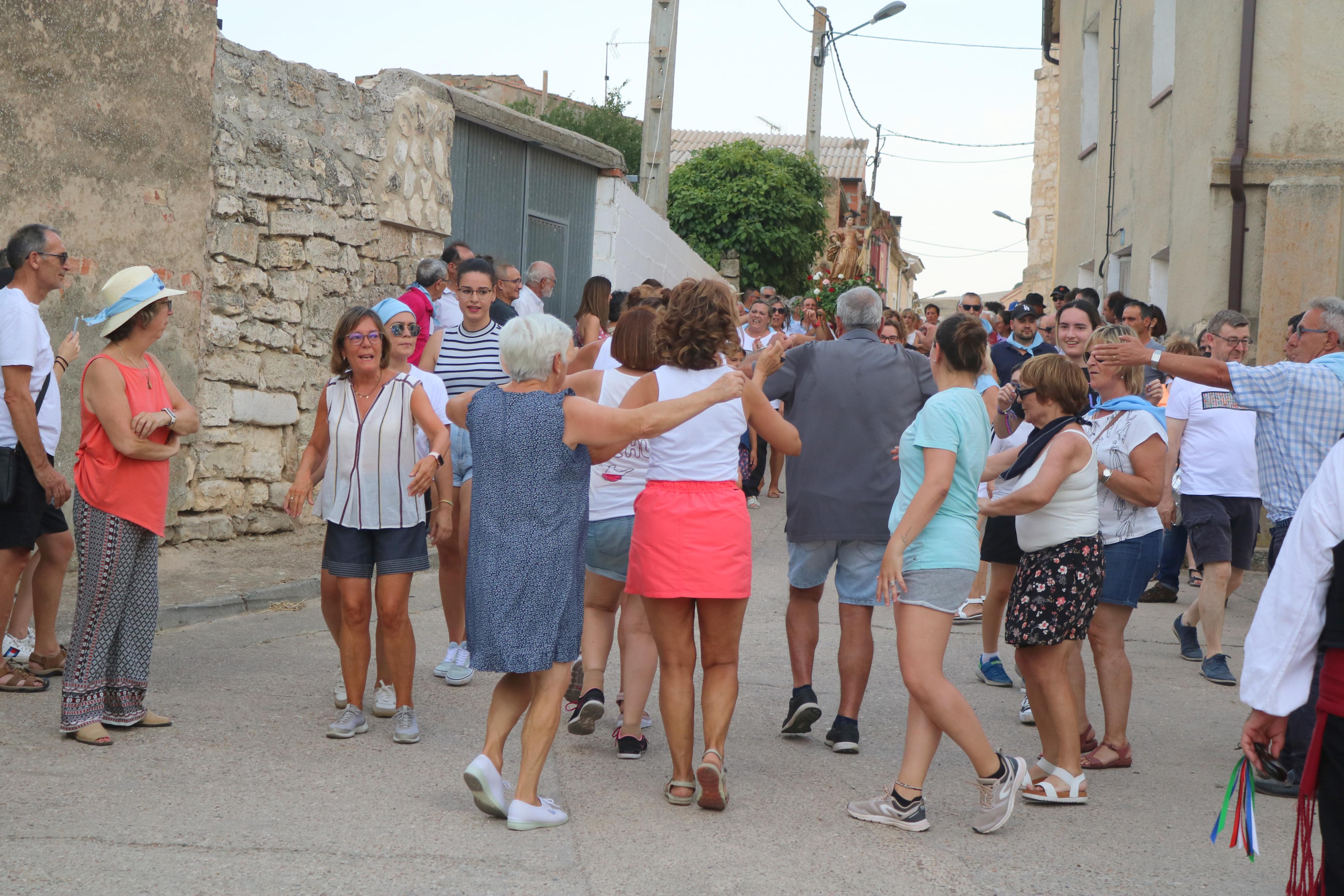 Las danzas son una de las señas de identidad de las fiestas de Villahán