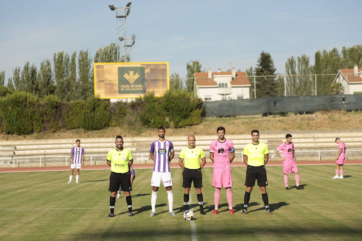 Partido amistoso entre el Unionistas y el Real Valladolid disputado en Salamanca.