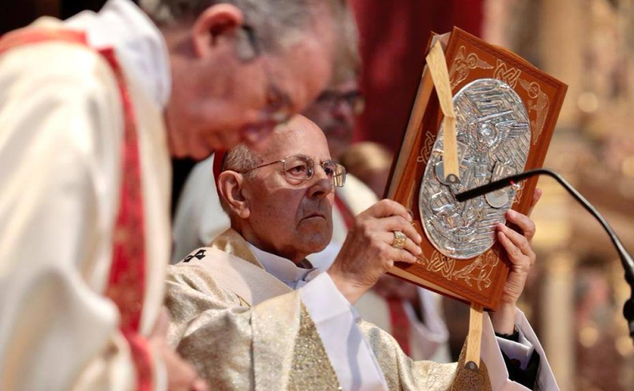 Monseñor Blázquez, en un momento de su homilía de despedida, en la Catedral de Valladolid.