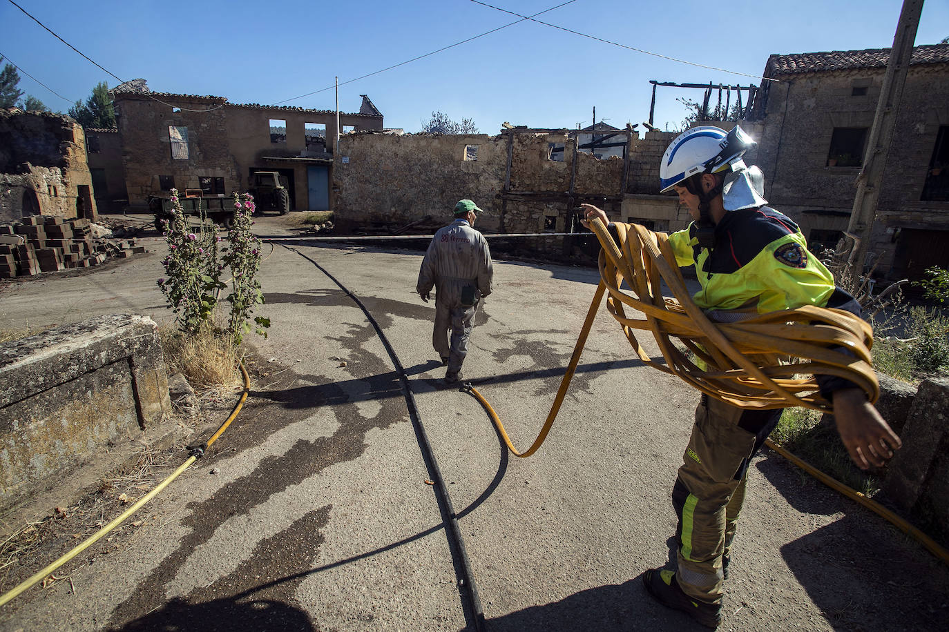 Fotos: Fuego en la comarca del Arlanza (Burgos)