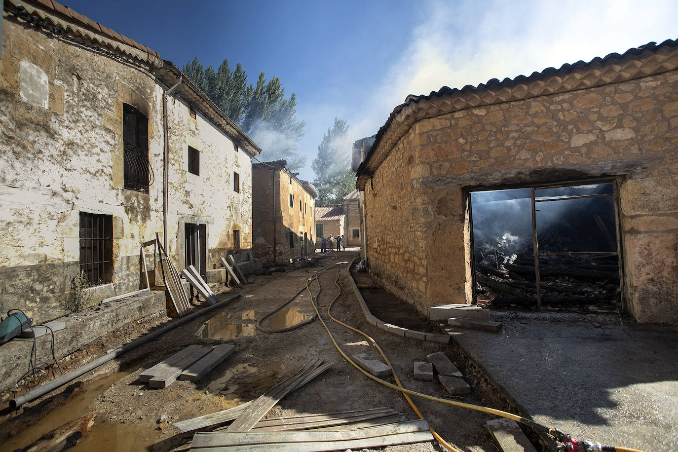 Fotos: Fuego en la comarca del Arlanza (Burgos)