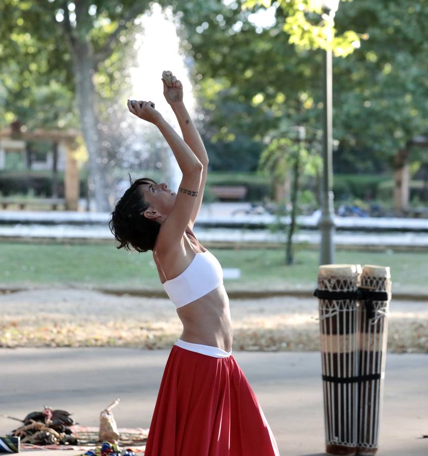 Fotos: Danza y música junto al Pisuerga
