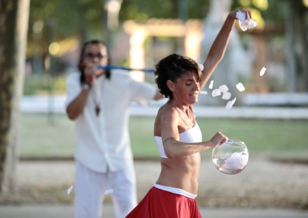 Fotos: Danza y música junto al Pisuerga