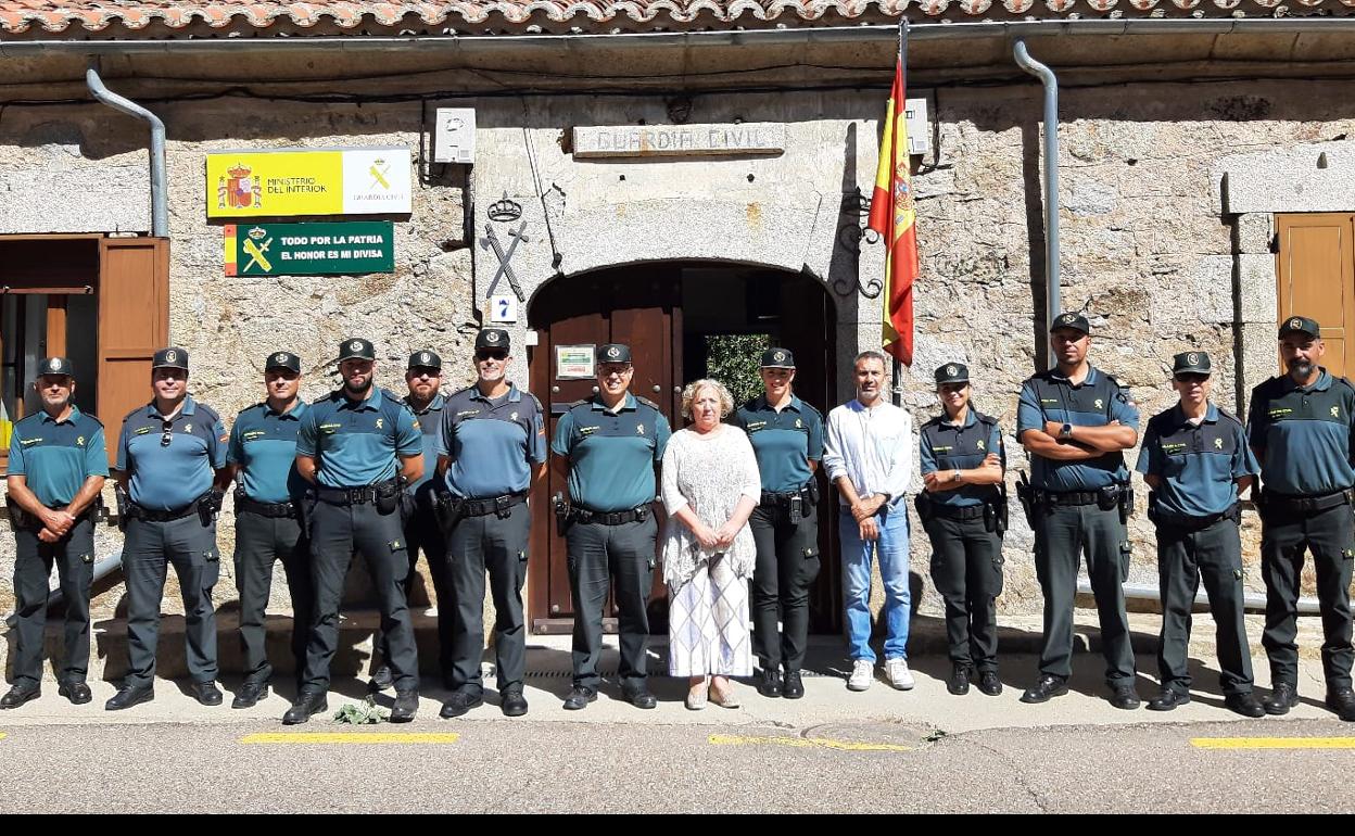 La subdelegada del Gobierno reconoce la labor de la Guardia Civil de Salamanca en los incendios