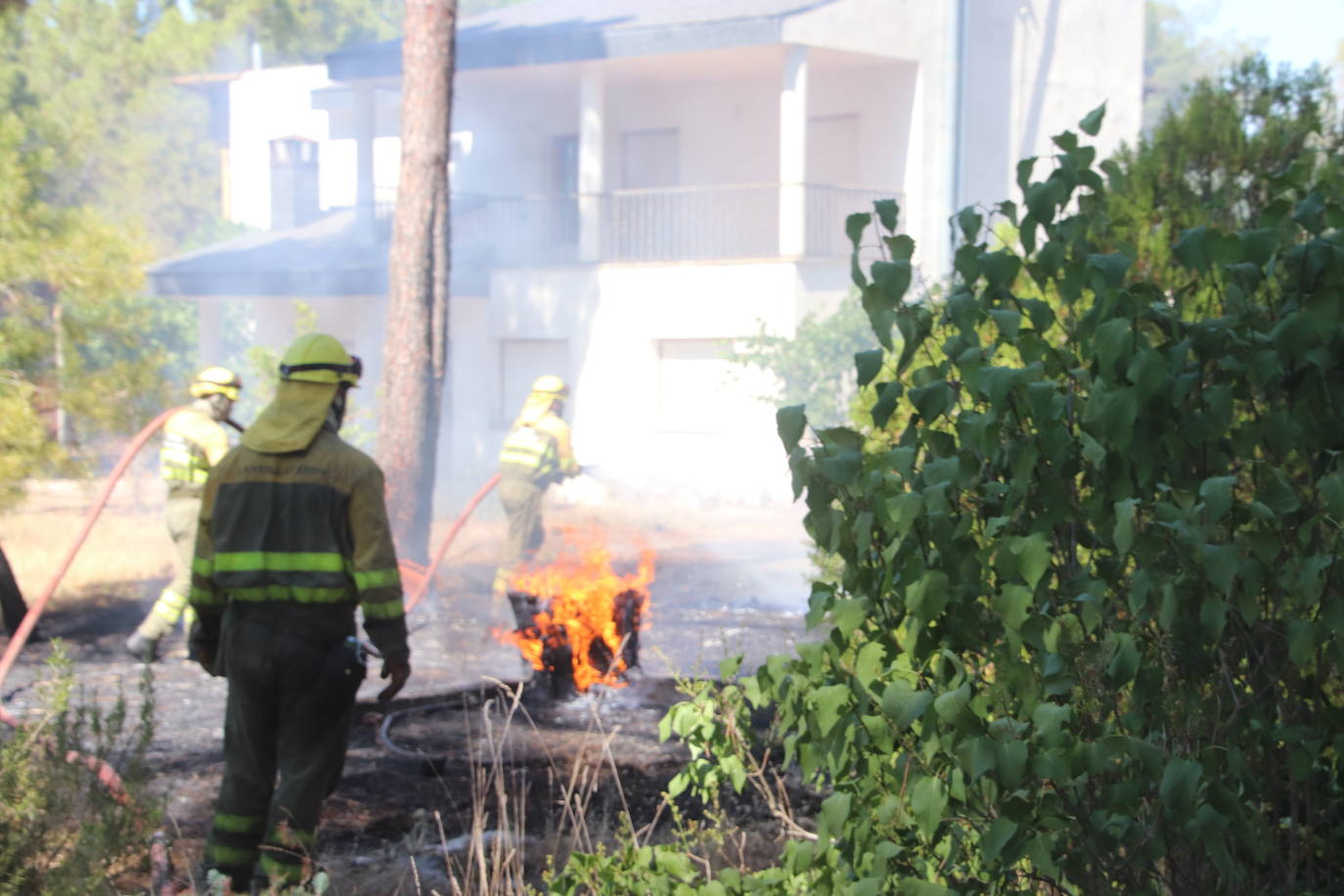 Imagen del incendio declarado en Cuéllar.