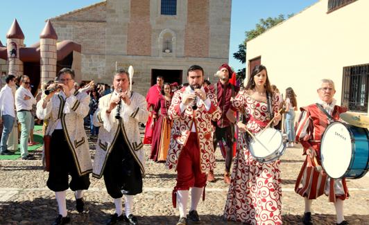 Dulzaineros de Ampudia durante la Feria Barroca. 