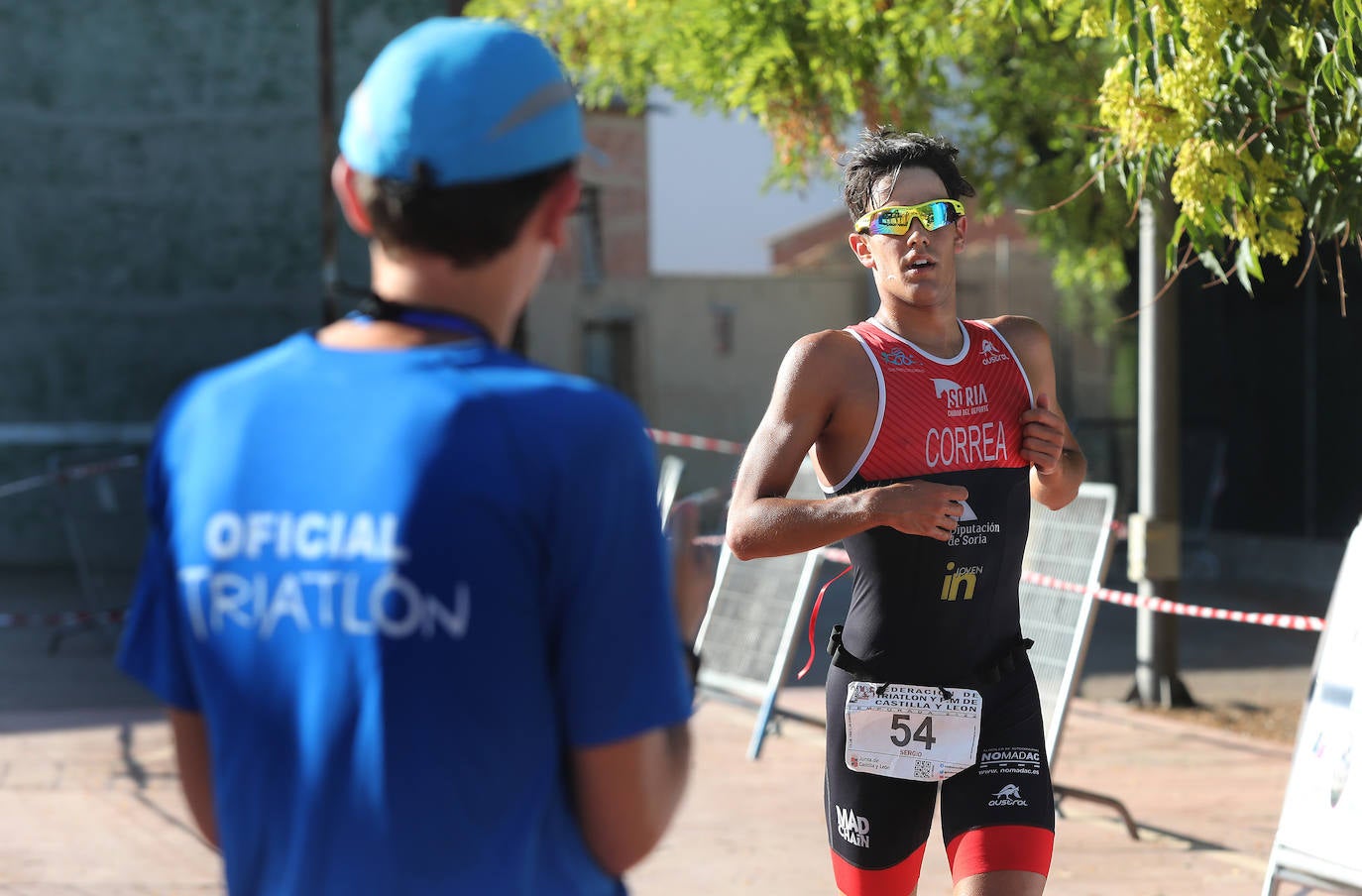 Fotos: Sergio Correa y Laura Fernández vuelan en el Triatlón de Piña